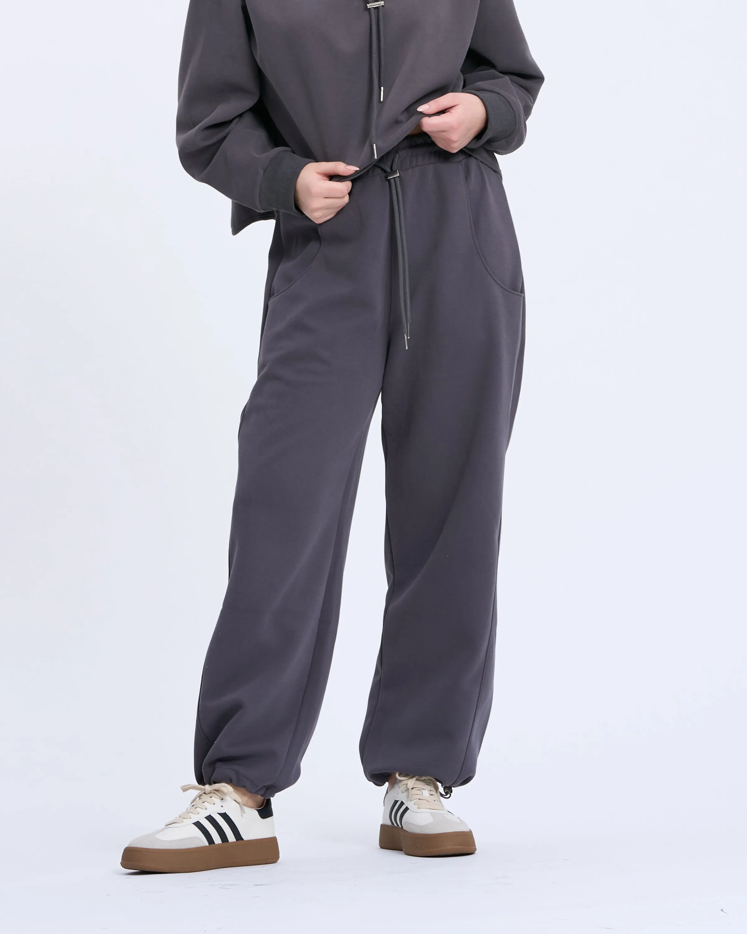 8816 Essential Look Sweatpants