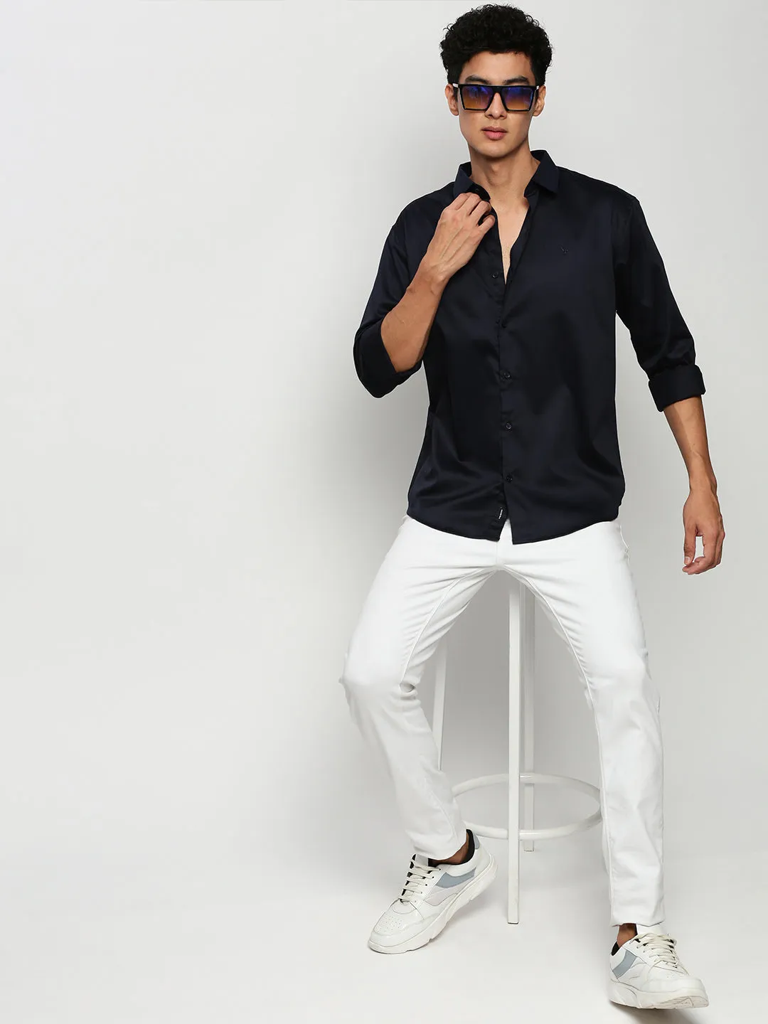 Men Navy Solid Casual Casual Shirts